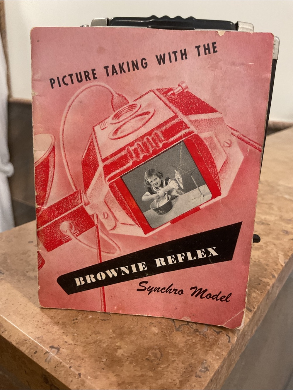 Kodak Brownie Reflex Synchro Model Camera - Black & Silver - Picture 2 of 3